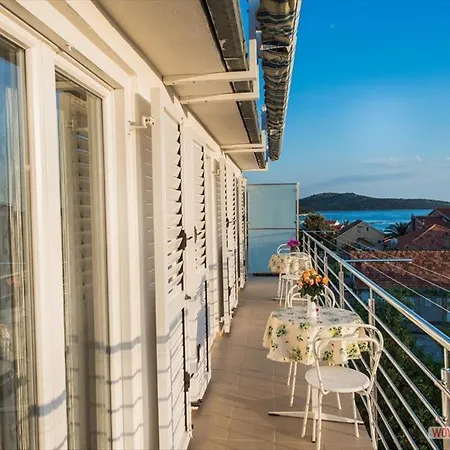 Apartment Aria